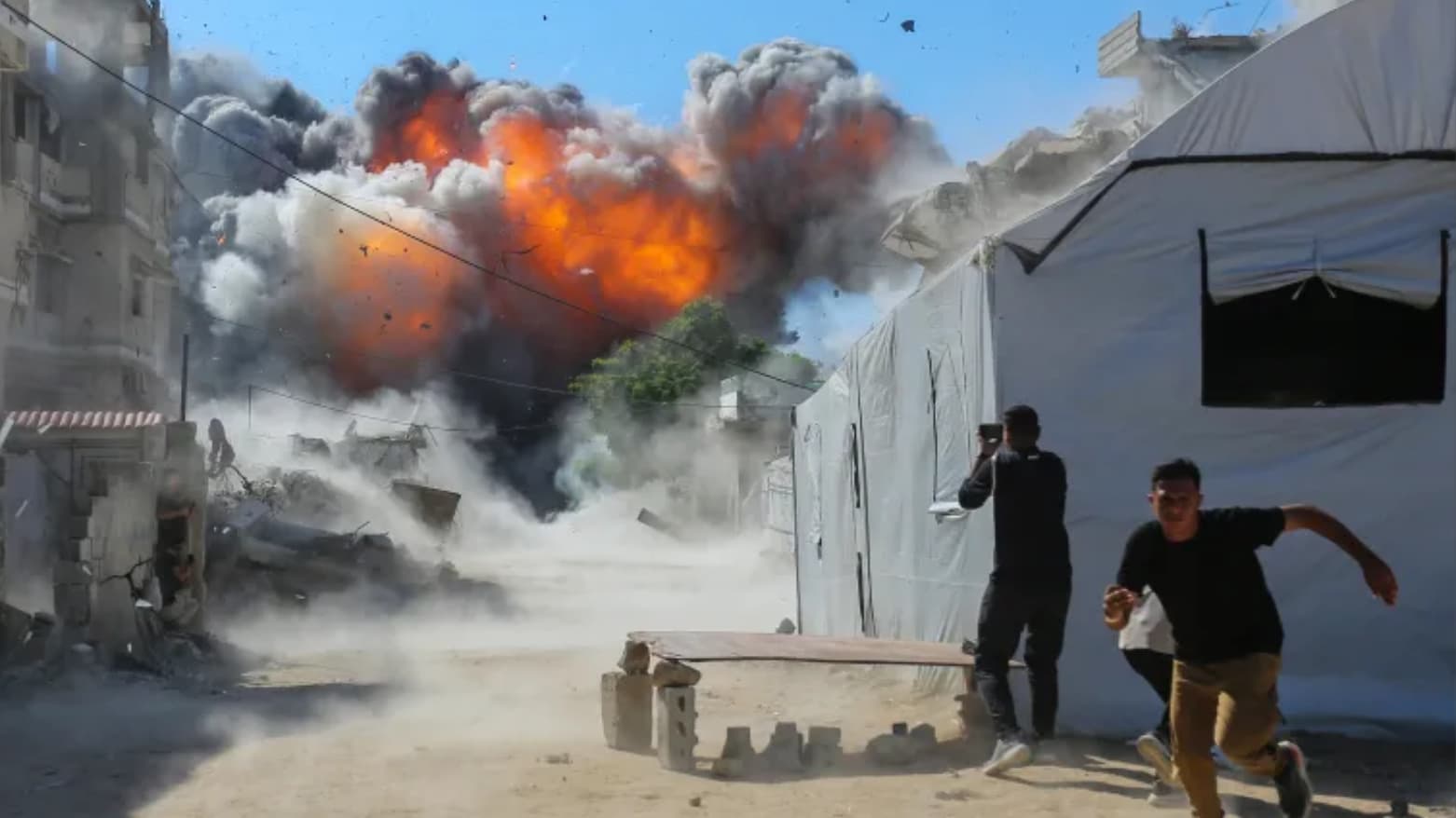 مقتل 3 فلسطينيين بقصف إسرائيلي شمالي غزة