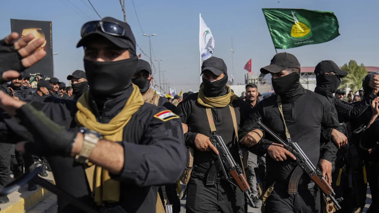 العراق.. 3 فصائل مسلحة تسلم أسلحتها رسمياً إلى الدولة