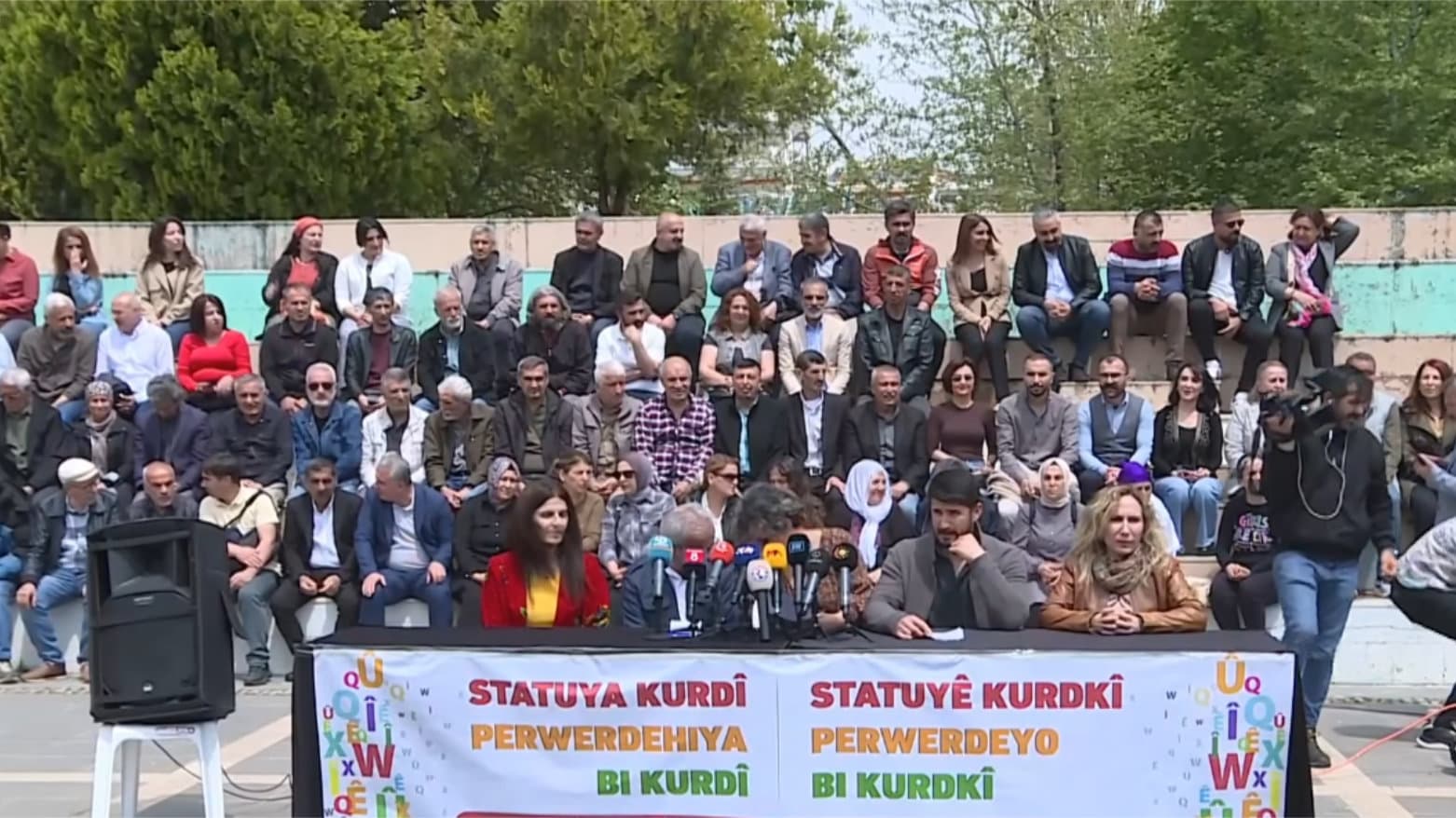 لە ئیستانبوڵ هەزار قوتابی داوای خوێندنی کوردی دەکەن