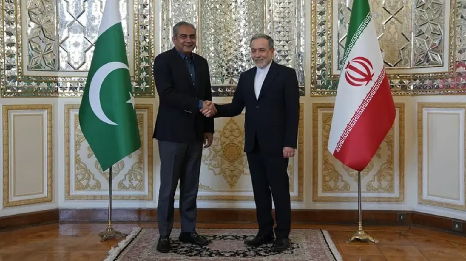 بۆ راگرتنی هێرشی حووسییەکان، وەزیری ناوخۆی پاکستان دەچێتە تاران