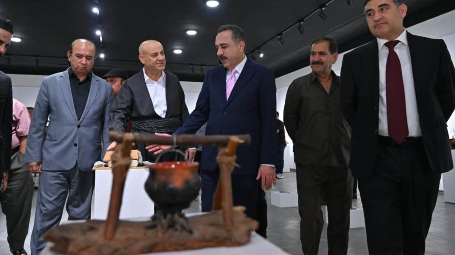 پارێزگاری هەولێر پێشانگایەکی هونەری فۆلکلۆری دەکاتەوە