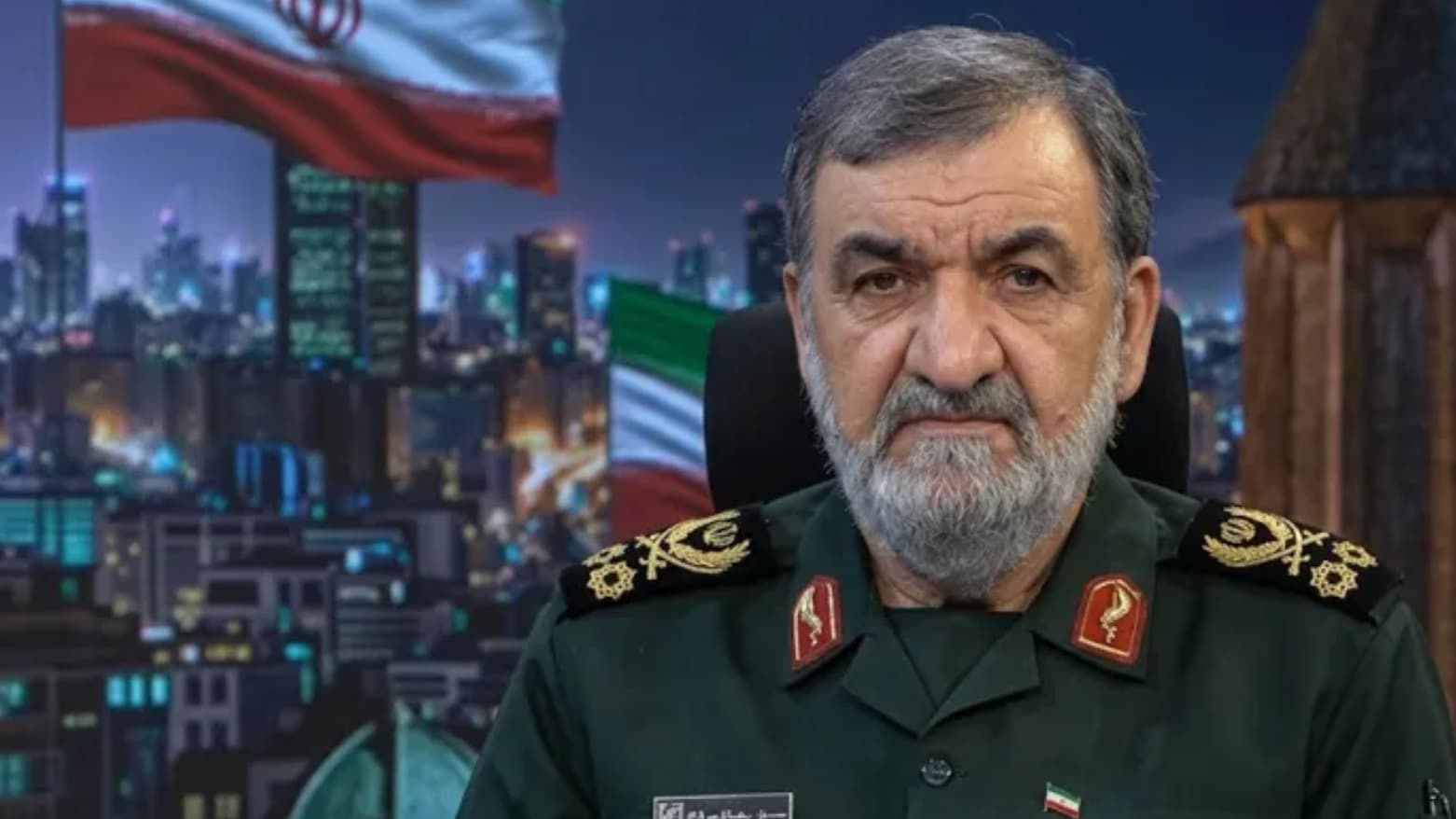 موحسین رەزایی: فڕۆکەی ئێمە نەفڕێت، فڕۆکەی کەستان نافڕێت