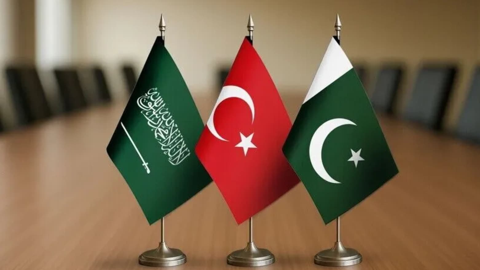 پاکستان و تورکیا و سعوودیە کۆبوونەوەیەکی بەپەلەی سەربازی سازدەکەن