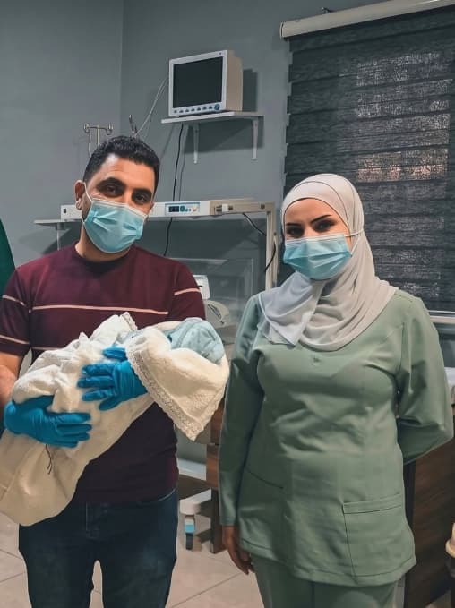 طبيب في الحسكة: أنقذنا مولوداً خديجاً تُوفّي 6 من إخوته بالحالة ذاتها