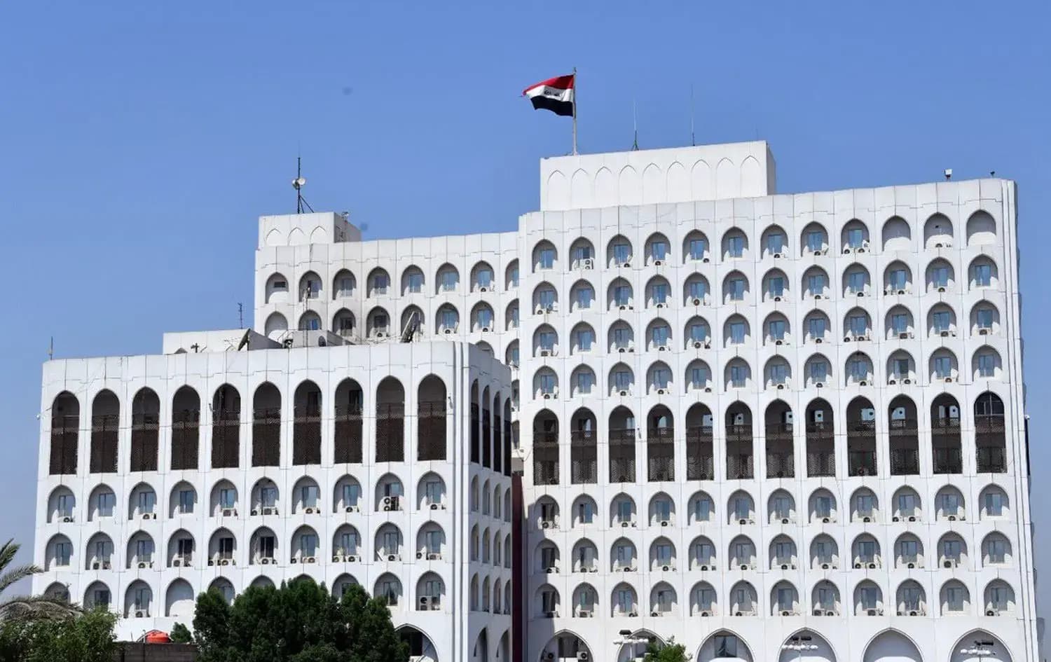الخارجية العراقية ترحب بفرض 12 دولة قيوداً على تجارة السلع مع "الكيان الصهيوني"