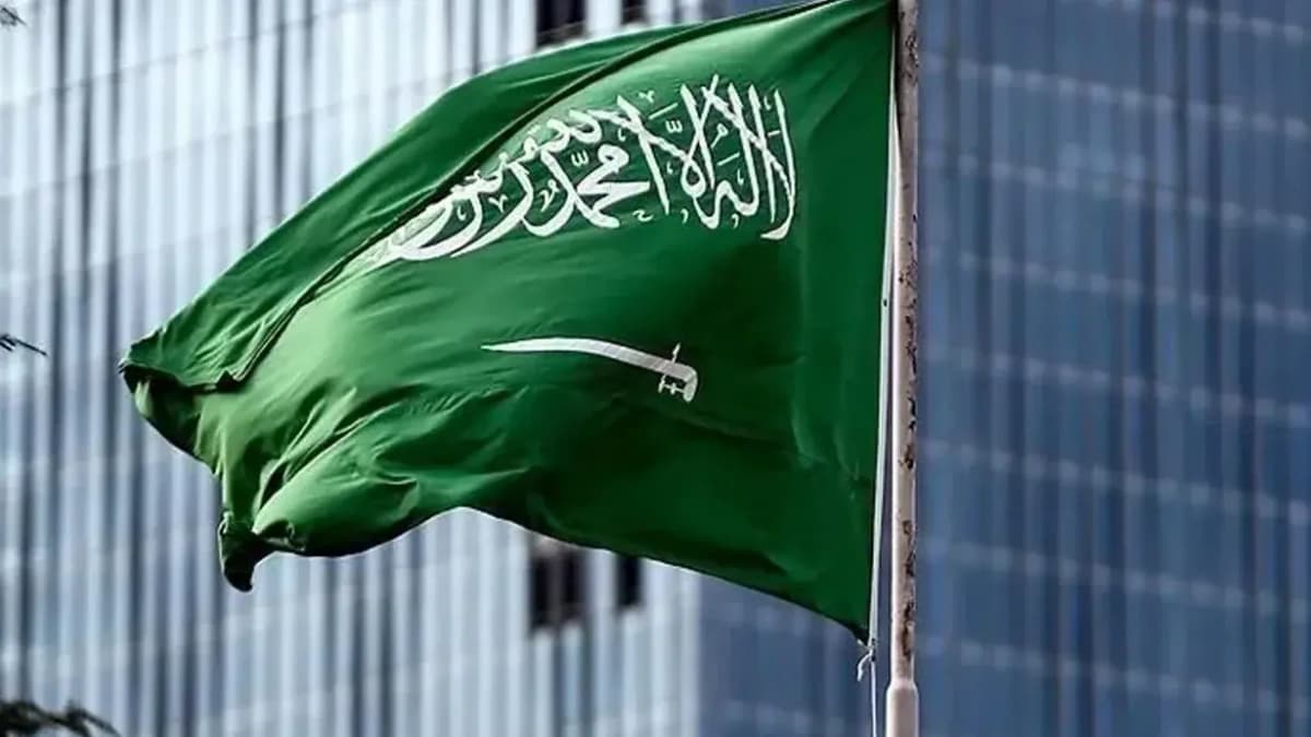 السعودية.. الدفاع المدني يعلن انتهاء الخطر في 6 مدن ومحافظات