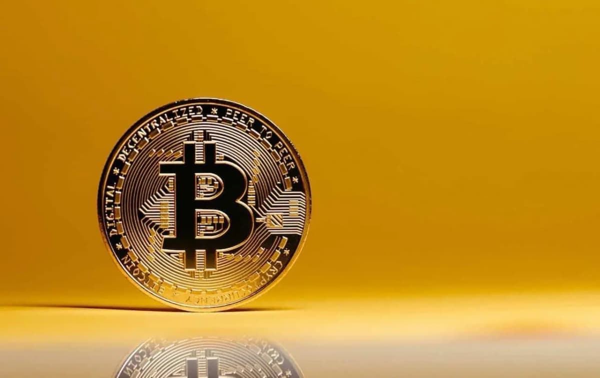 یەک بیتکۆین بە 77 هەزار و 180 دۆلار مامەڵەی پێودەکرێت