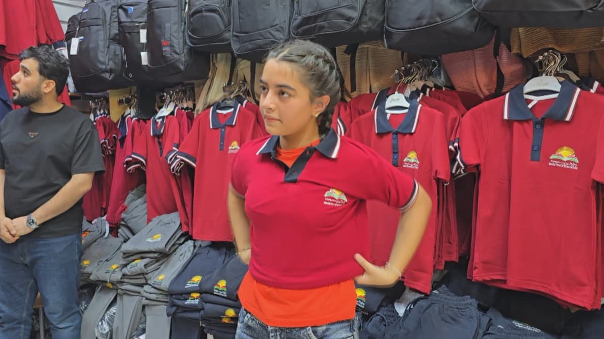جیاوازیی لە نرخ و رەنگی جلوبەرگی قوتابخانە کێشەی بۆ قوتابییان و بازاڕ دروستکردووە