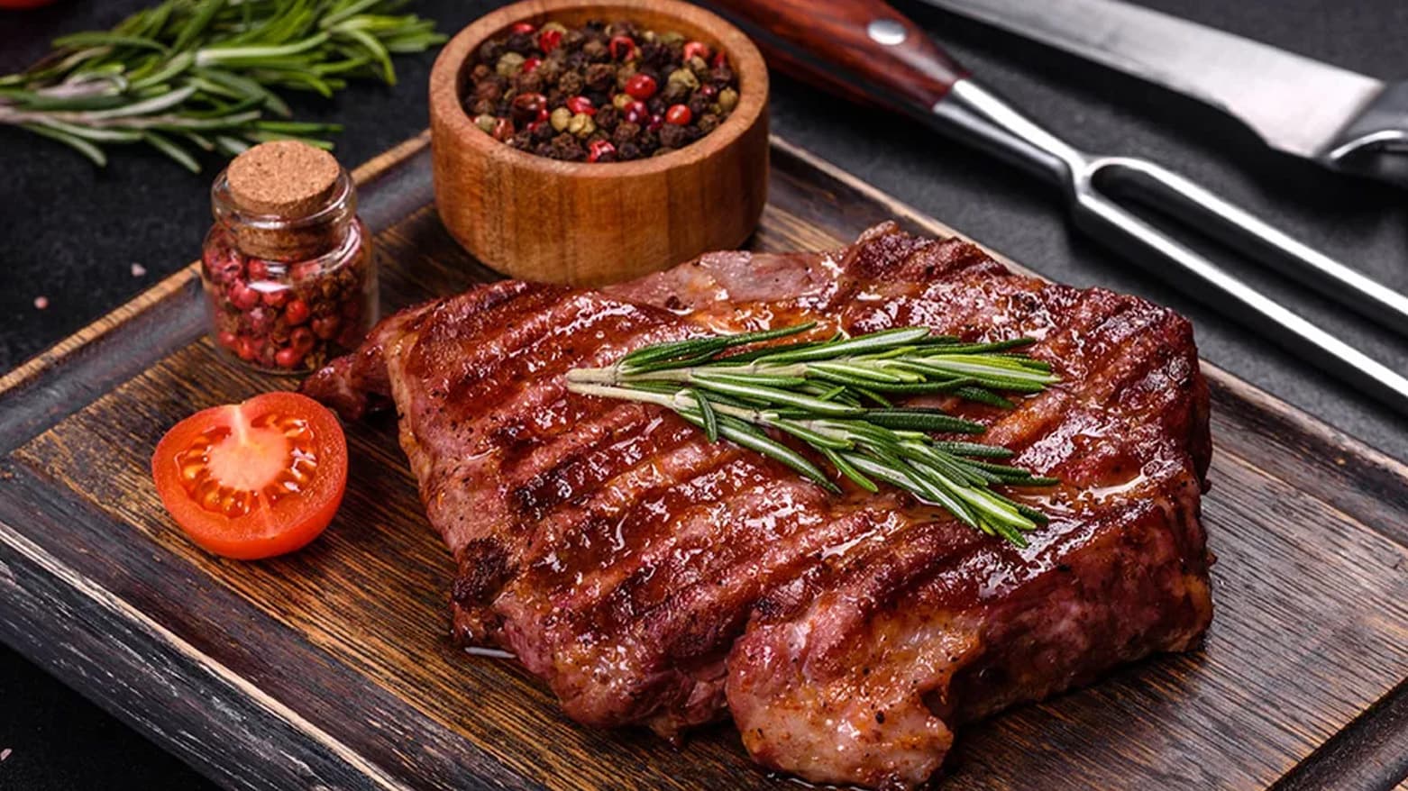 خبراء تغذية يرصدون فوائد ومخاطر الاستغناء عن اللحوم