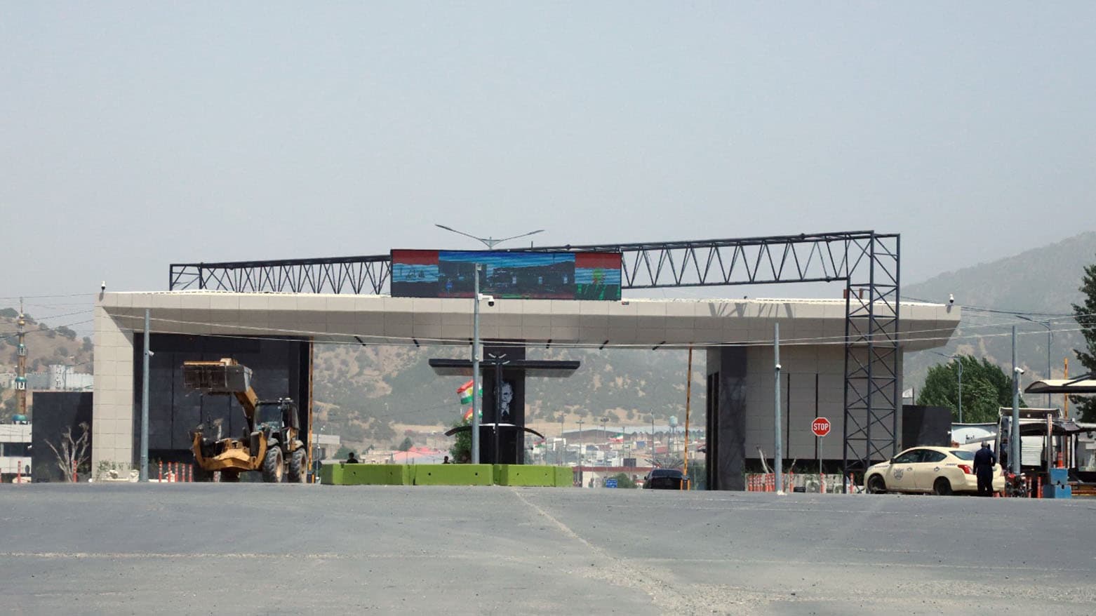 دەروازەی نێودەوڵەتیی باشماخ: هاتوچۆی گەشتیاری و بازرگانی بە تەواوی ئاساییە و دەروازەکە کراوەیە