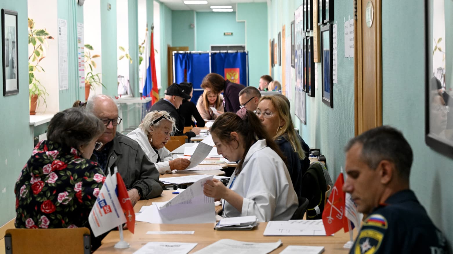 Electronic and In-Person Voting Underway in Russian Election