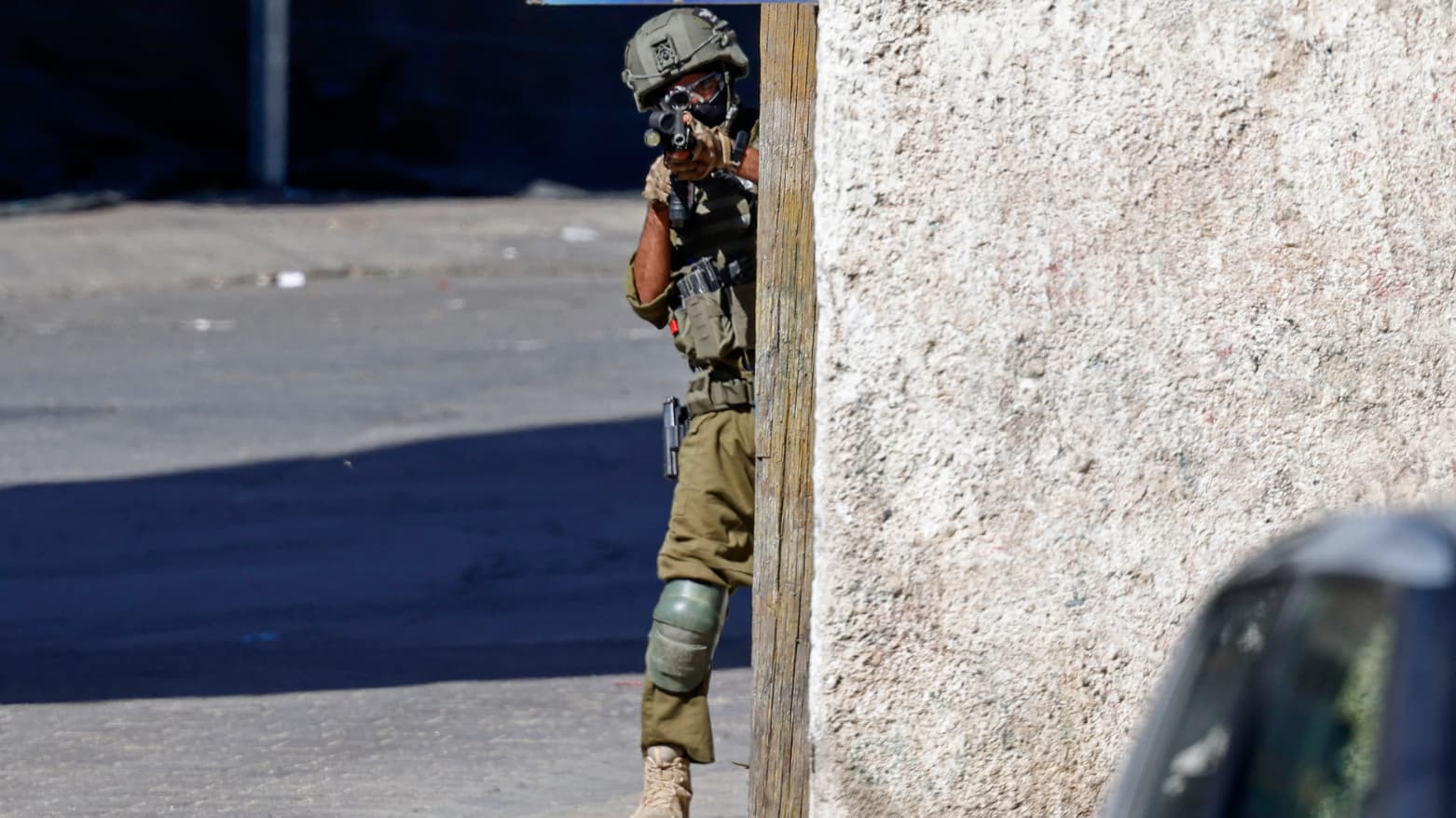 Israel's Defense Minister Threatens Gaza City Evacuation Over Future Abductions