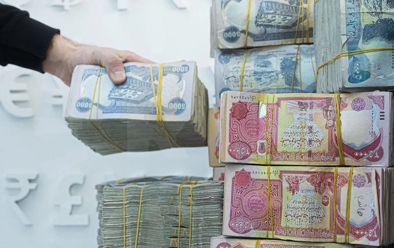 رئيس اللجنة المالية بالبرلمان العراقي: الرواتب مؤمنة ولا عقبات أمام صرفها